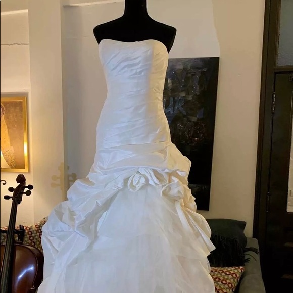 Dresses & Skirts - NWT Bridal Couture Dress! Sex & the city esque!